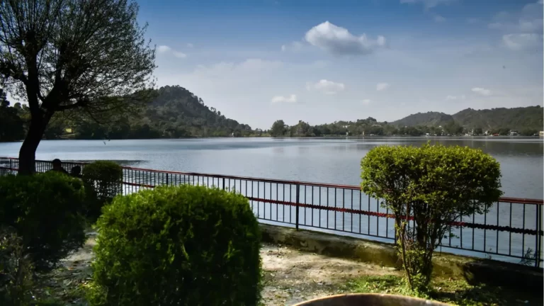 Mansar Lake - Embrace Nature's Beauty